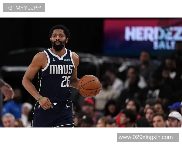 黄蜂选择留下康诺顿因其总冠军经验裁掉丁威迪引热议